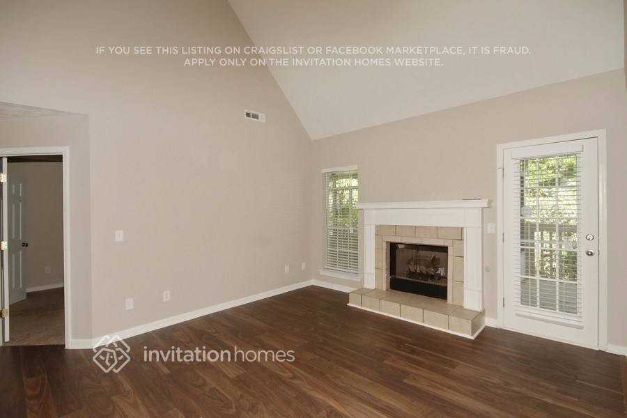 1213 Dressage Rdg Ne - Photo 3 of 17