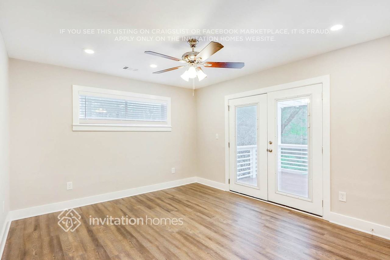 2121 Nichols Ln - Photo 2 of 21