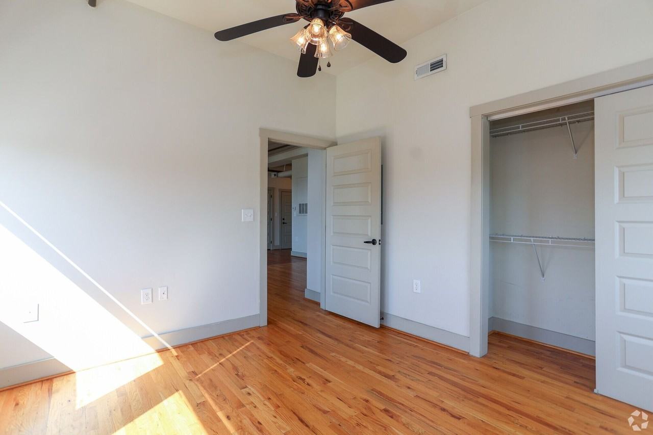 Lofts 29 - Photo 5 of 6