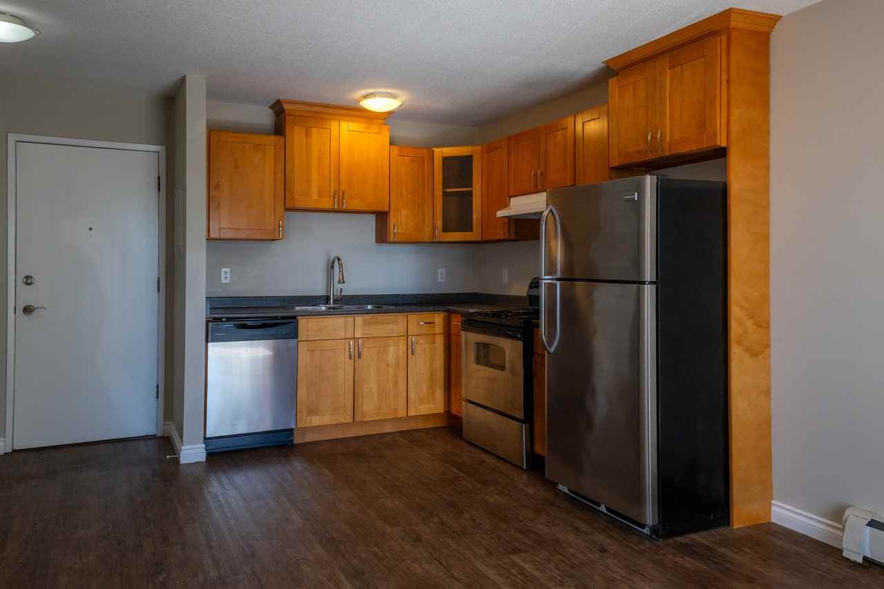 Maple Leaf Court - Photo 5 of 21