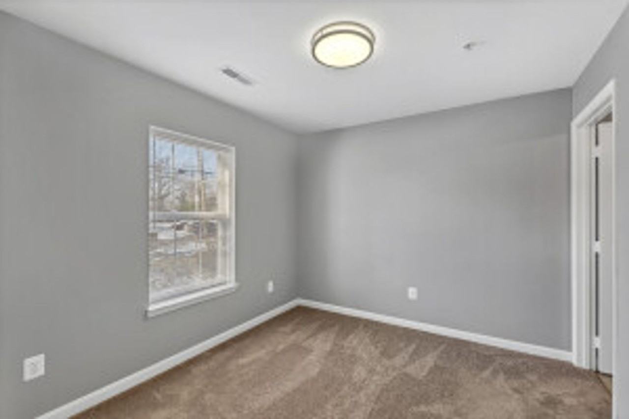 301 Dorchester Ave - Photo 6 of 14