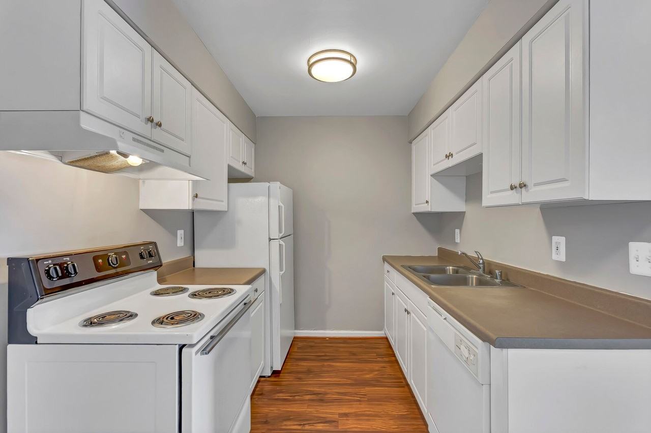 609 Zekiah Run Rd - Photo 5 of 7