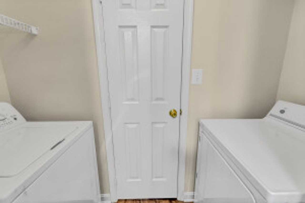 301 Dorchester Ave - Photo 7 of 7