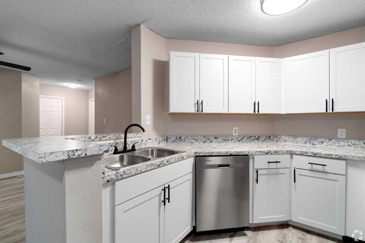 Laguna Place Apartments - Photo 6 of 50