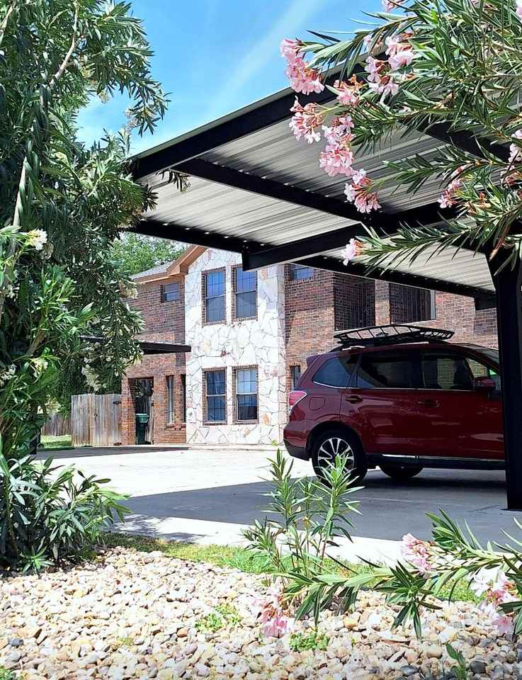 1402 West Kiwi Avenue - Photo 2 of 2