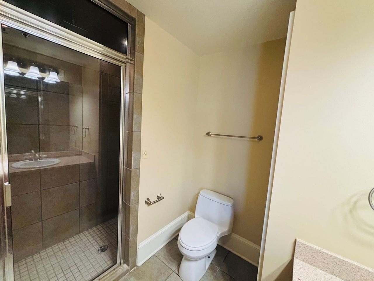 115 College Ave - Photo 7 of 15