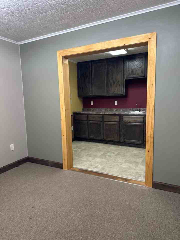 306 N Main St - Photo 2 of 11