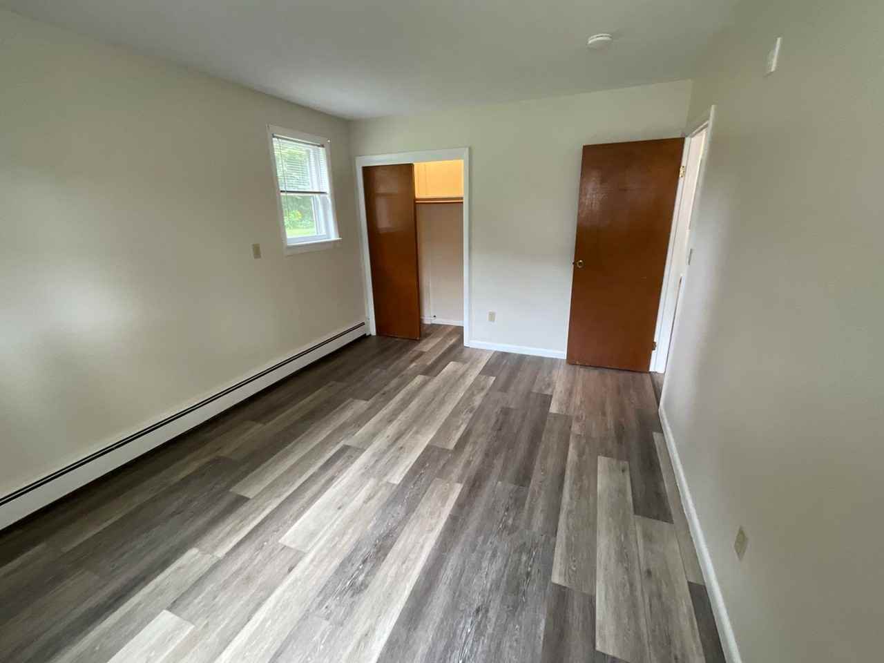 382-384 River St - Photo 7 of 11