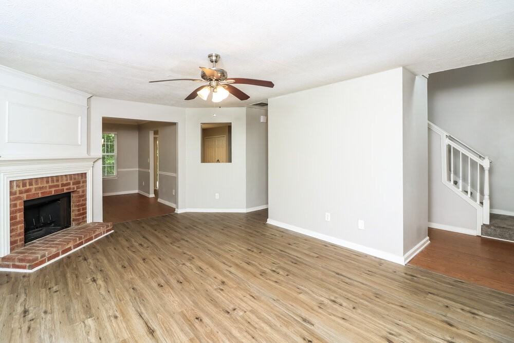 1347 Ambercrest Way - Photo 6 of 17