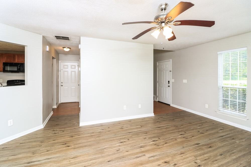 1347 Ambercrest Way - Photo 7 of 17