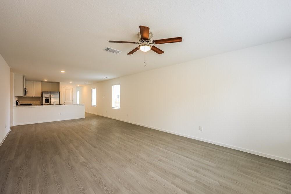 425 Payton Pl - Photo 5 of 16