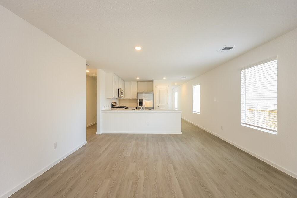 425 Payton Pl - Photo 6 of 16