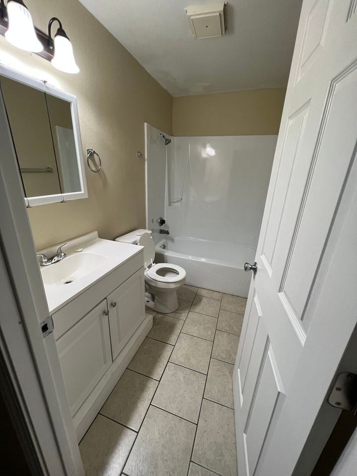 Meadow Creek Apartments - Photo 6 of 23
