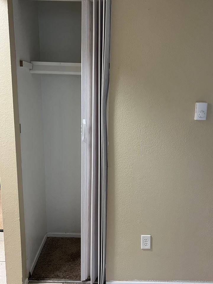 Meadow Creek Apartments - Photo 7 of 23