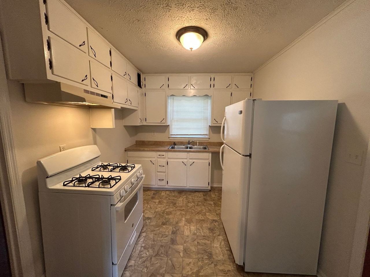 983 Wilson Rd Sw #983 - Photo 3 of 11