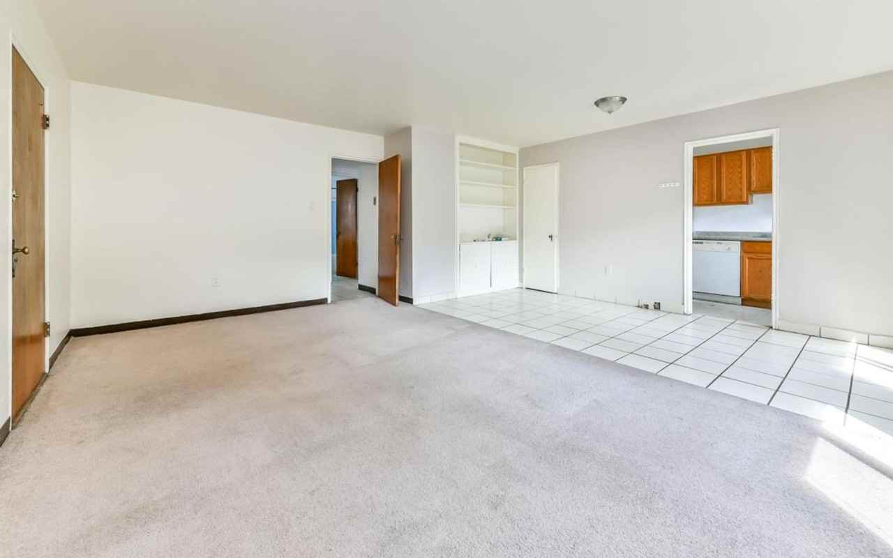 Fifth and Shady - Photo 6 of 11