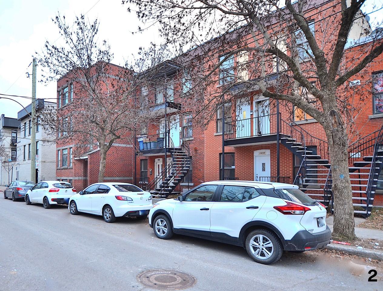 Avenue Charlemagne #2034 - Photo 2 of 12