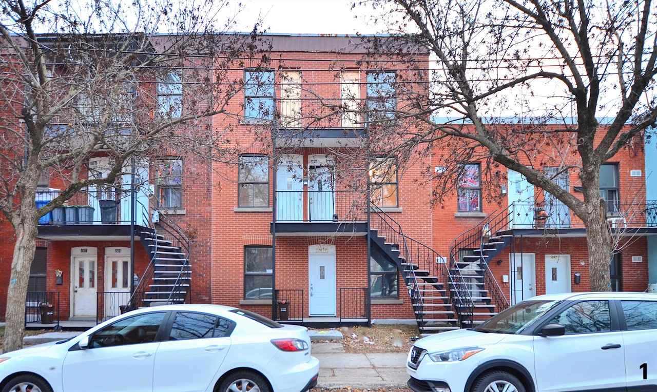 Avenue Charlemagne #2034 - Photo 3 of 12