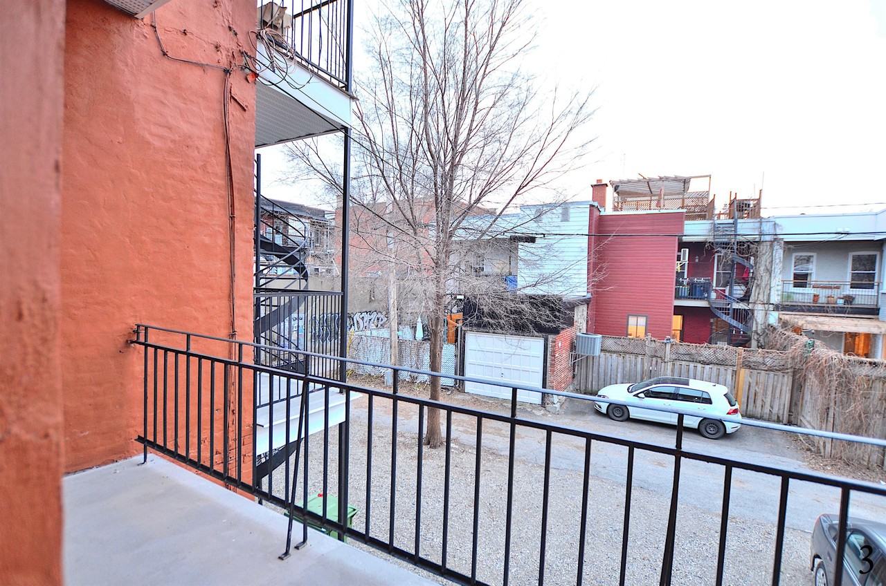 Avenue Charlemagne #2034 - Photo 4 of 12