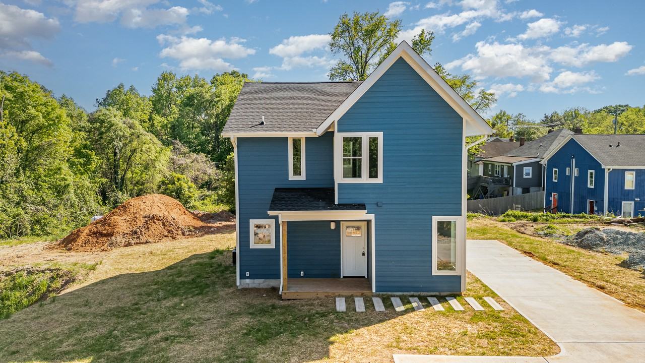 819 S Alston Ave - Photo 3 of 50