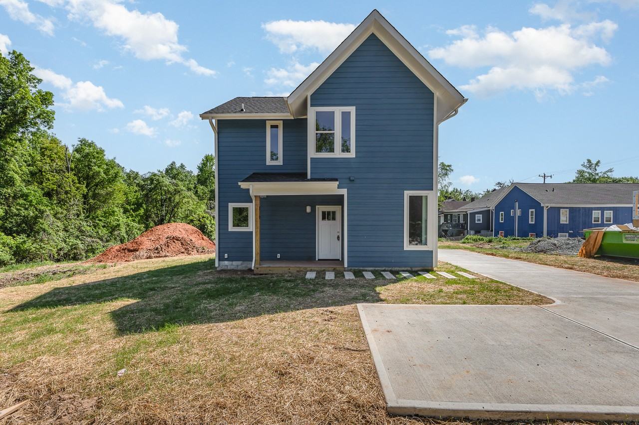 819 S Alston Ave - Photo 4 of 50