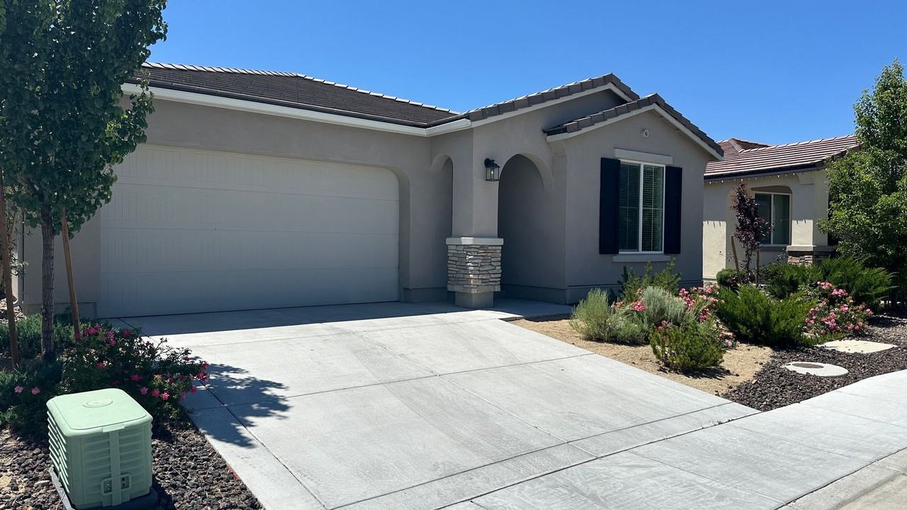 1199 Barn Owl Dr - Photo 3 of 36