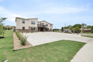 featured image of 2200 Creekside Ln #D