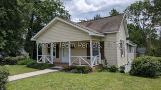 818 3rd Ave W - Photo 1 of 1