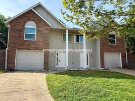 featured image of 203 Nw Market Pl #B