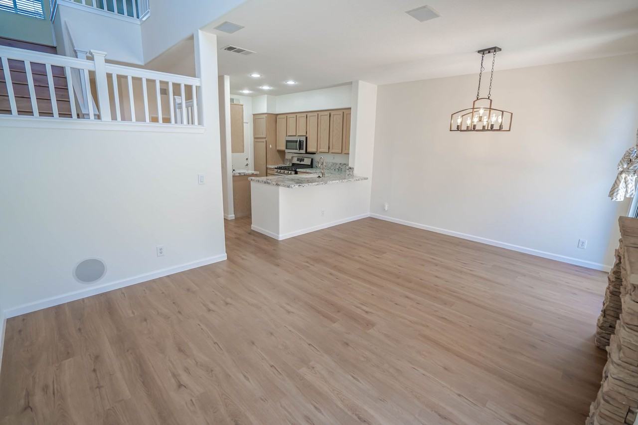 26506 Rock Creek Dr - Photo 2 of 23