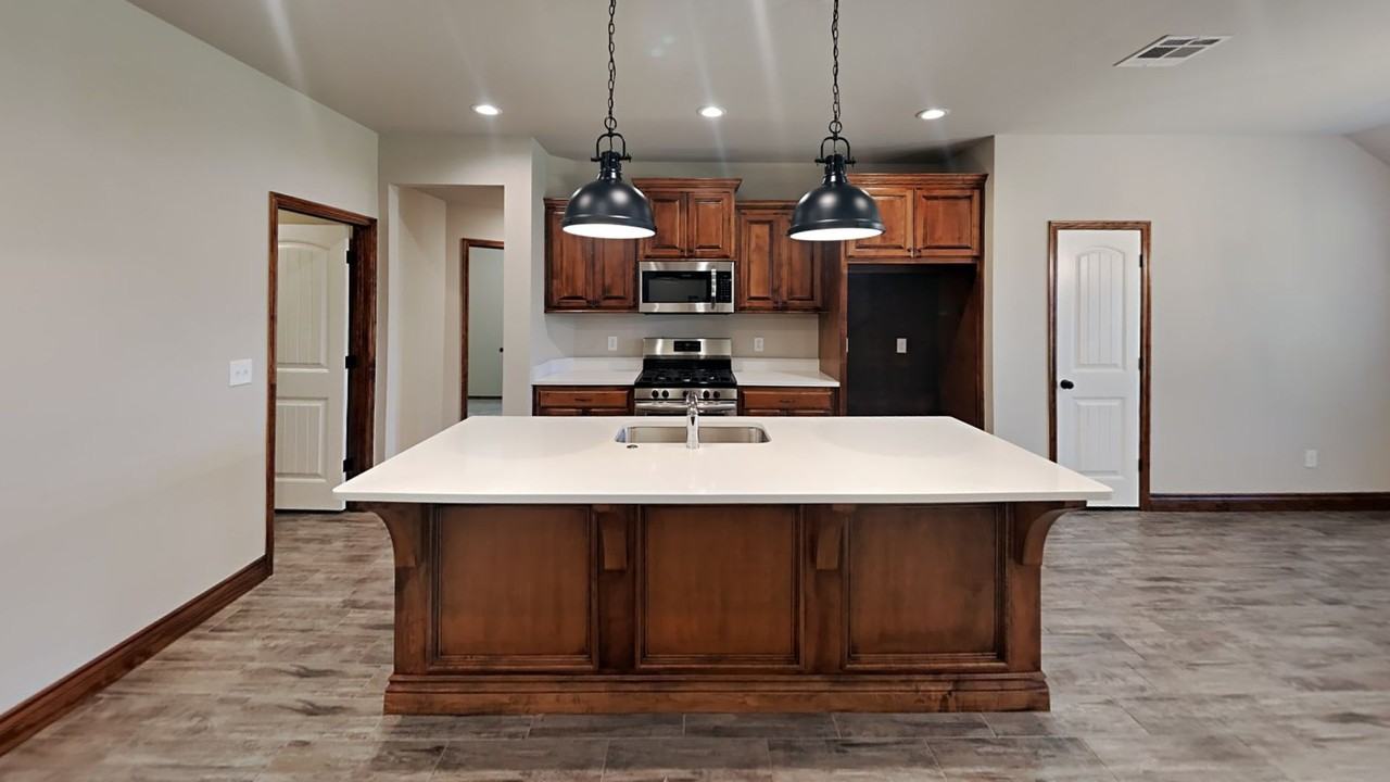 9001 Nw 143rd St - Photo 5 of 18