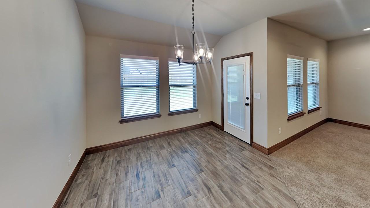 9001 Nw 143rd St - Photo 7 of 18