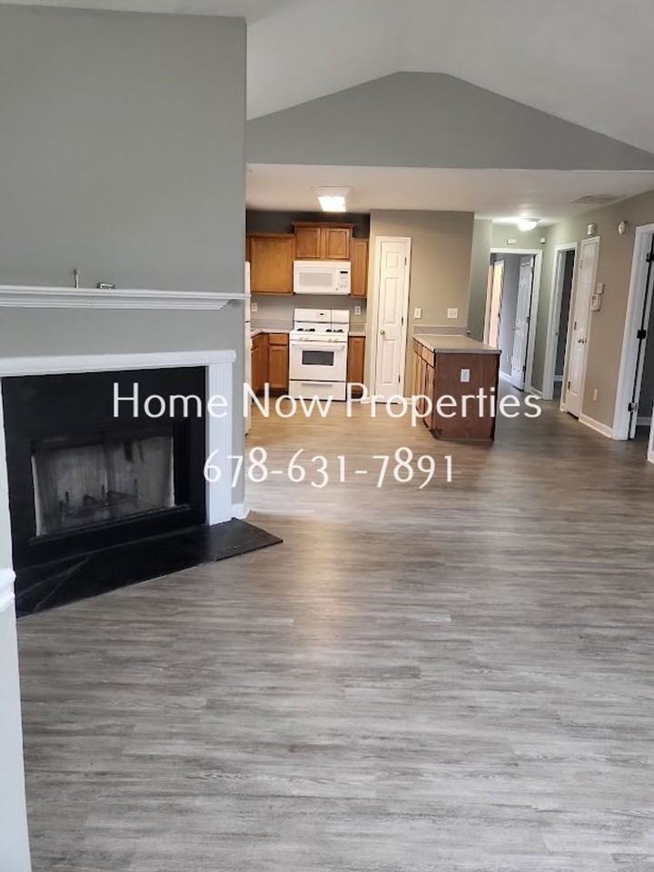 4042 Blanton Ave Sw - Photo 3 of 15
