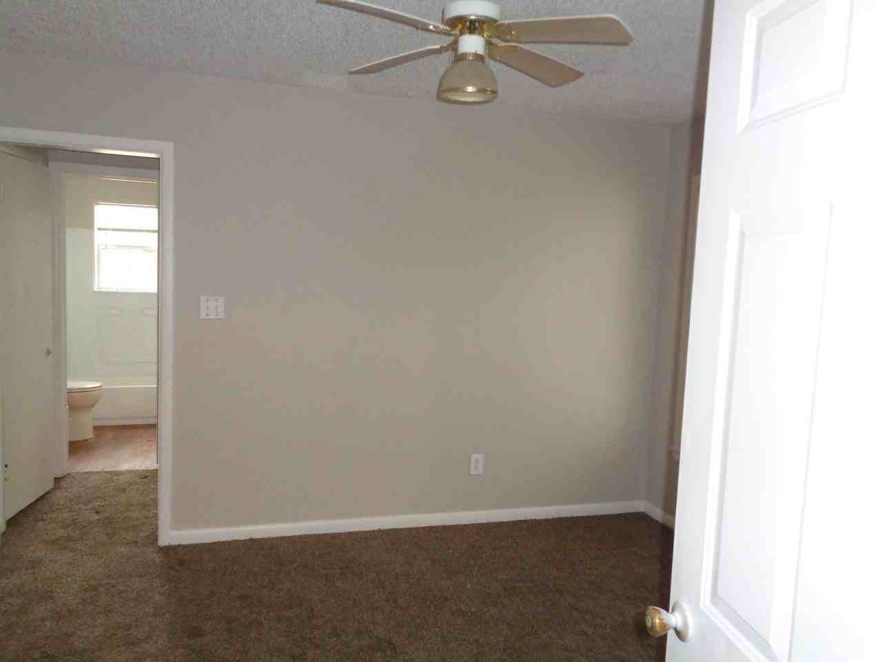 2116 Lowden St - Photo 3 of 8