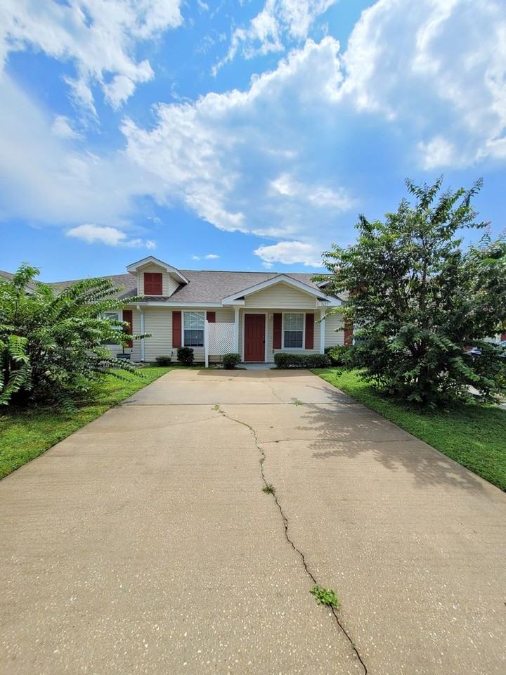 9623 Cobblebrook Dr - Photo 3 of 16