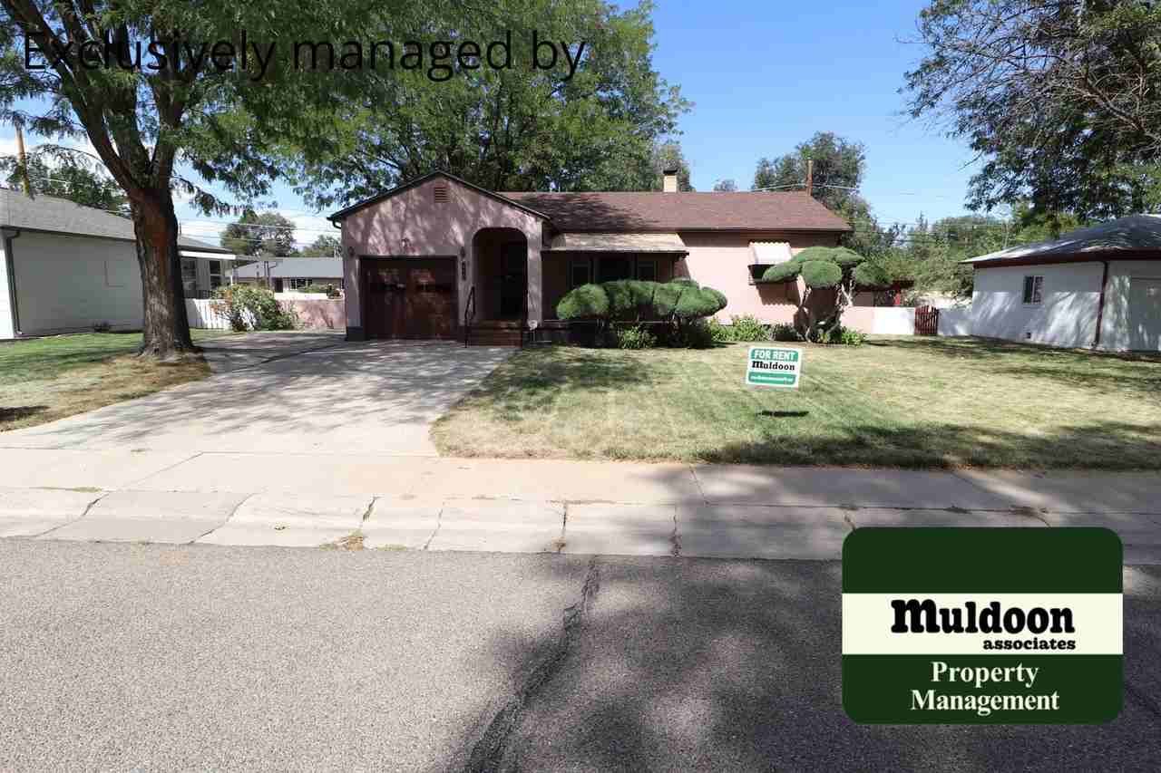 215 Kenwood Drive - Photo 5 of 17