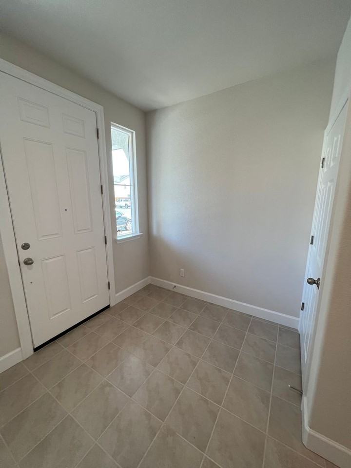 4310 White Fir Loop - Photo 4 of 24