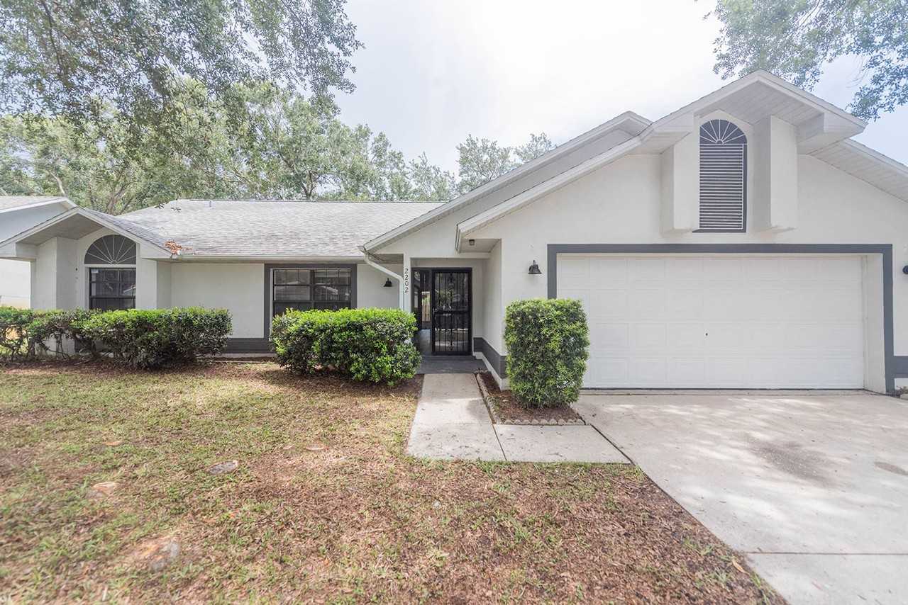 2202 Appalachian Dr - Photo 2 of 45