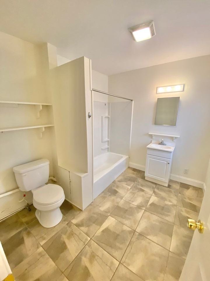 81-83 Monroe Street - Photo 4 of 26