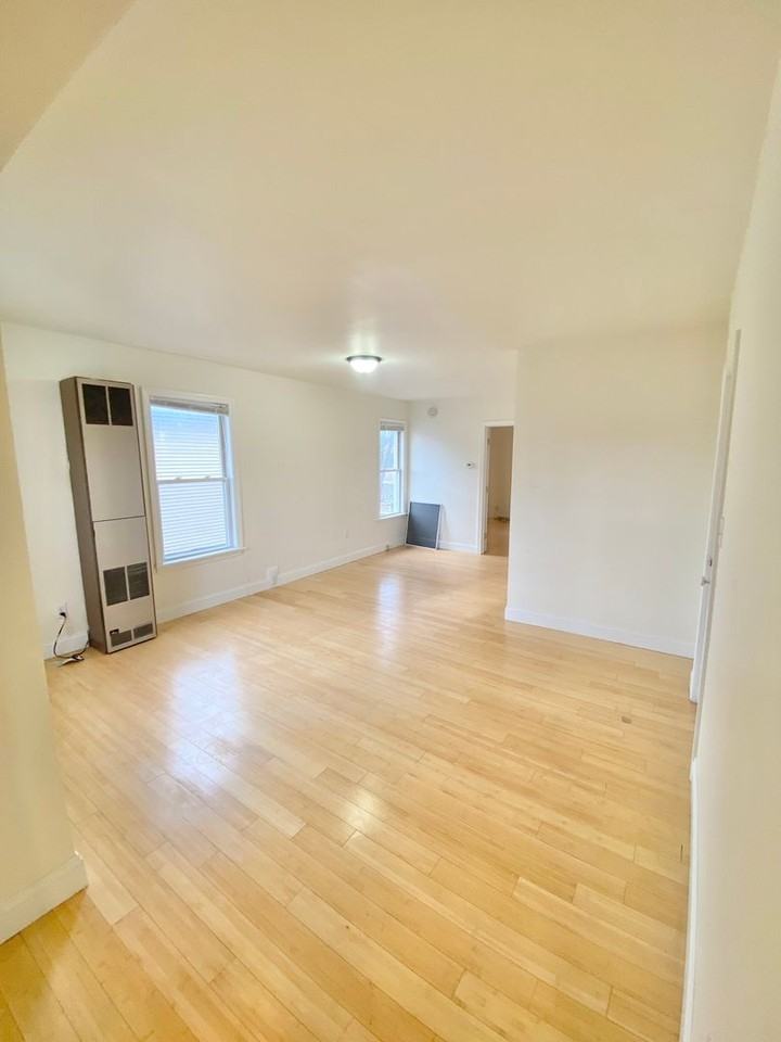 81-83 Monroe Street - Photo 5 of 26