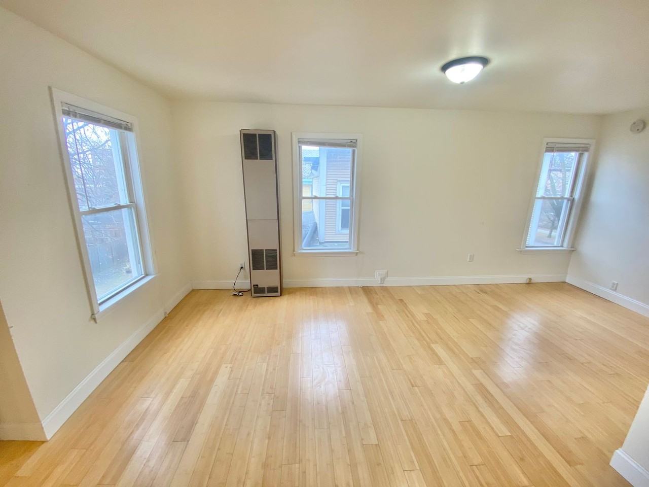 81-83 Monroe Street - Photo 6 of 26