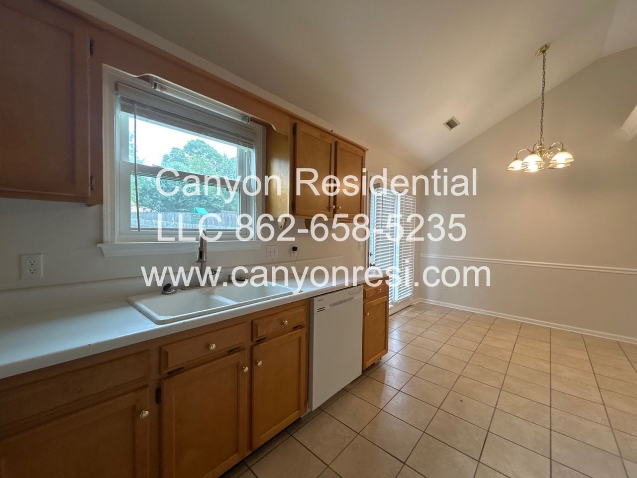 211 Brently Woods Drive - Photo 5 of 22