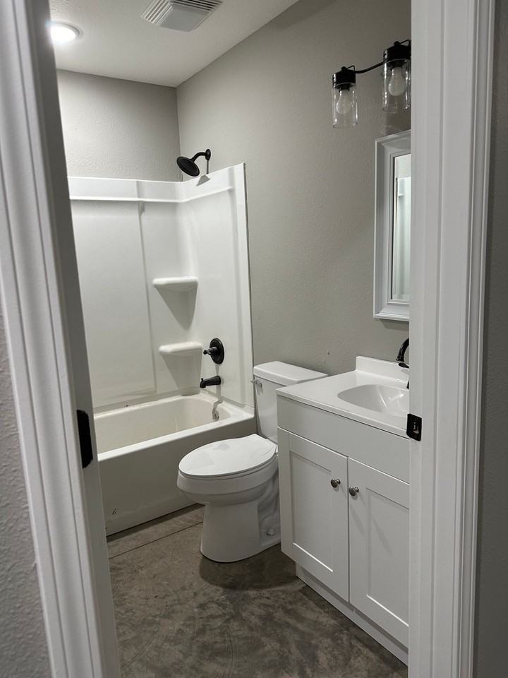 206-208 N Wall Duplex - Photo 5 of 8