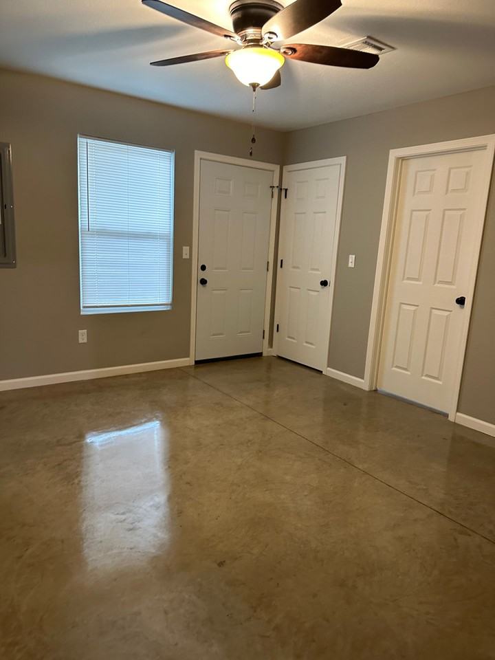 206-208 N Wall Duplex - Photo 7 of 8