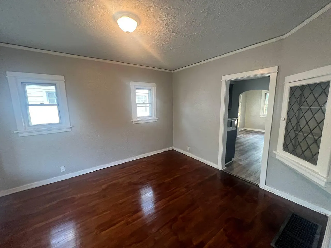 1045 Philadelphia Dr - Photo 5 of 13