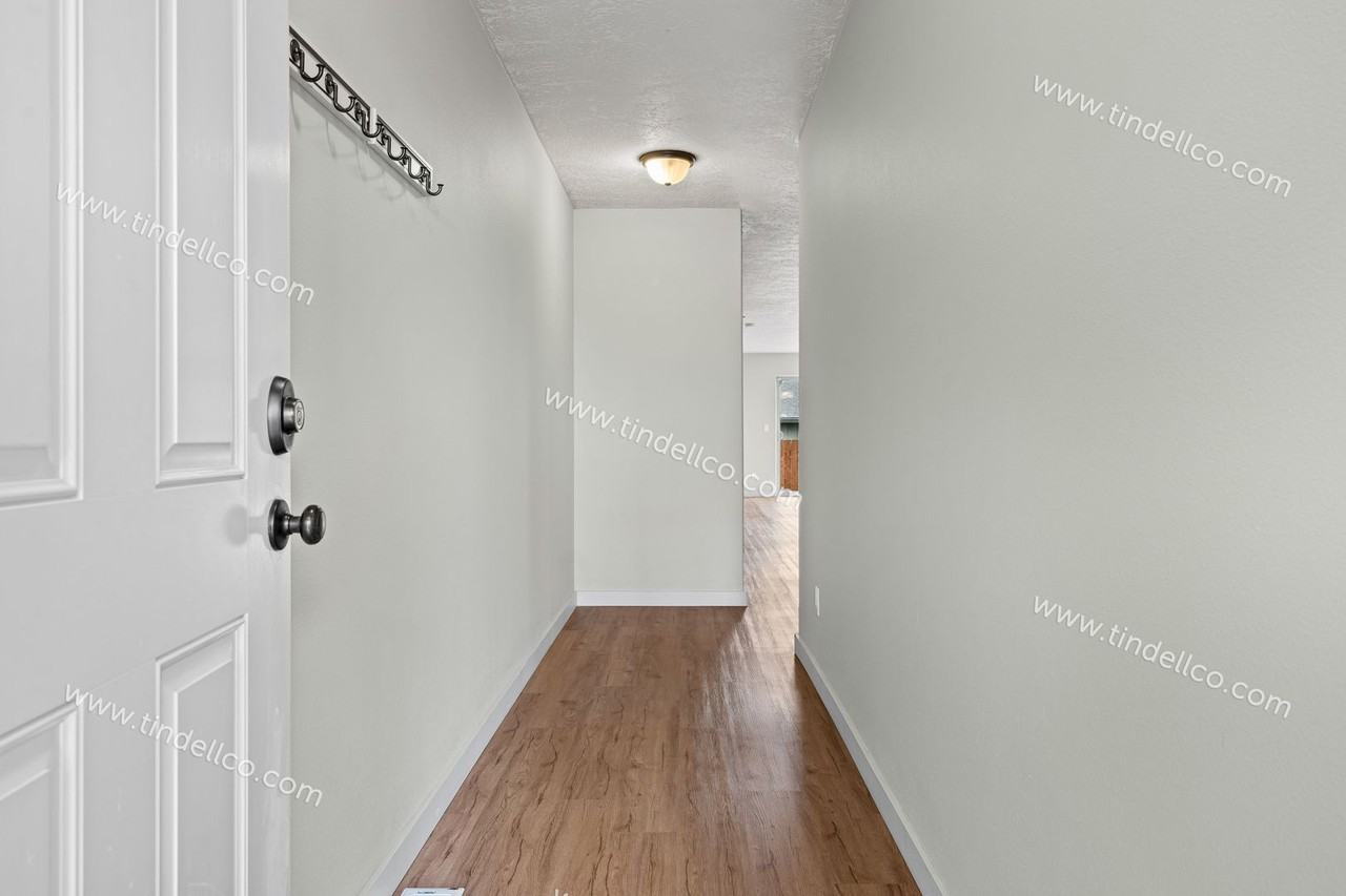 532 Se 204th Pl - Photo 2 of 20