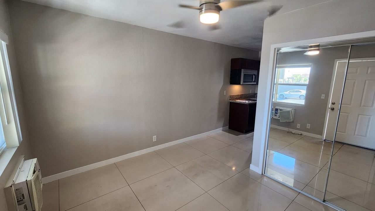1401 E Carson Ave #13 - Photo 4 of 11