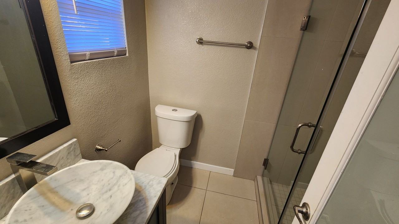 1401 E Carson Ave #13 - Photo 5 of 11