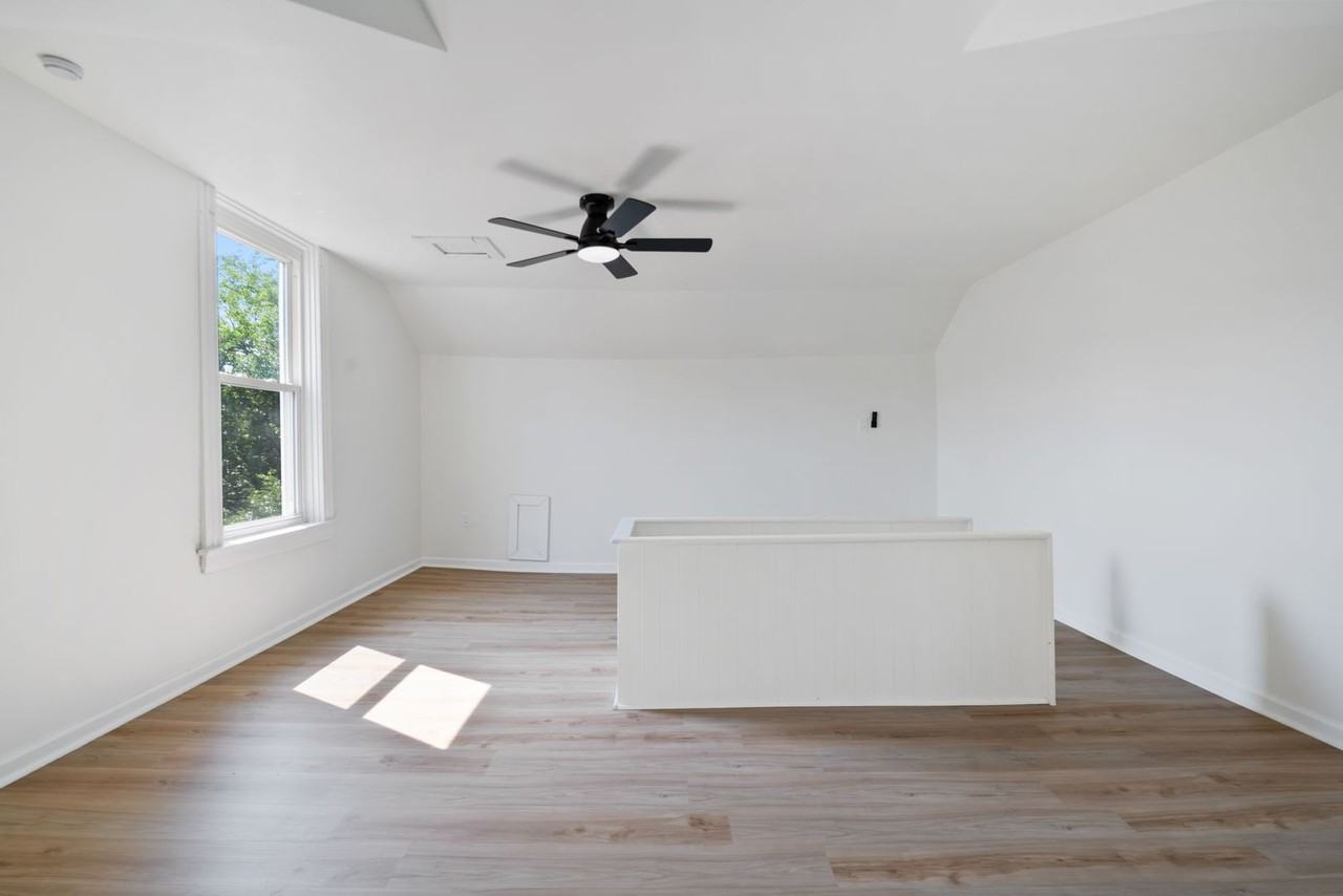 1425 Adams St - Photo 2 of 23