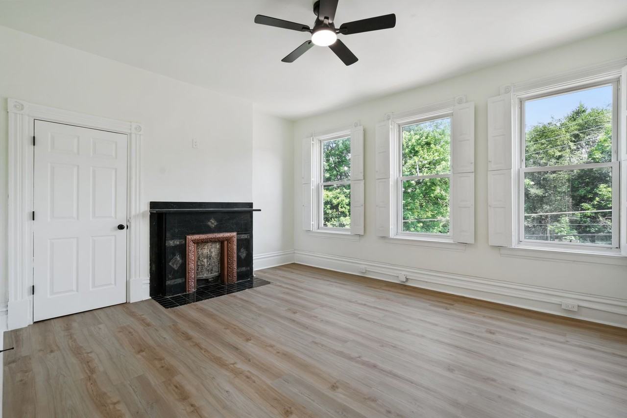 1425 Adams St - Photo 3 of 23